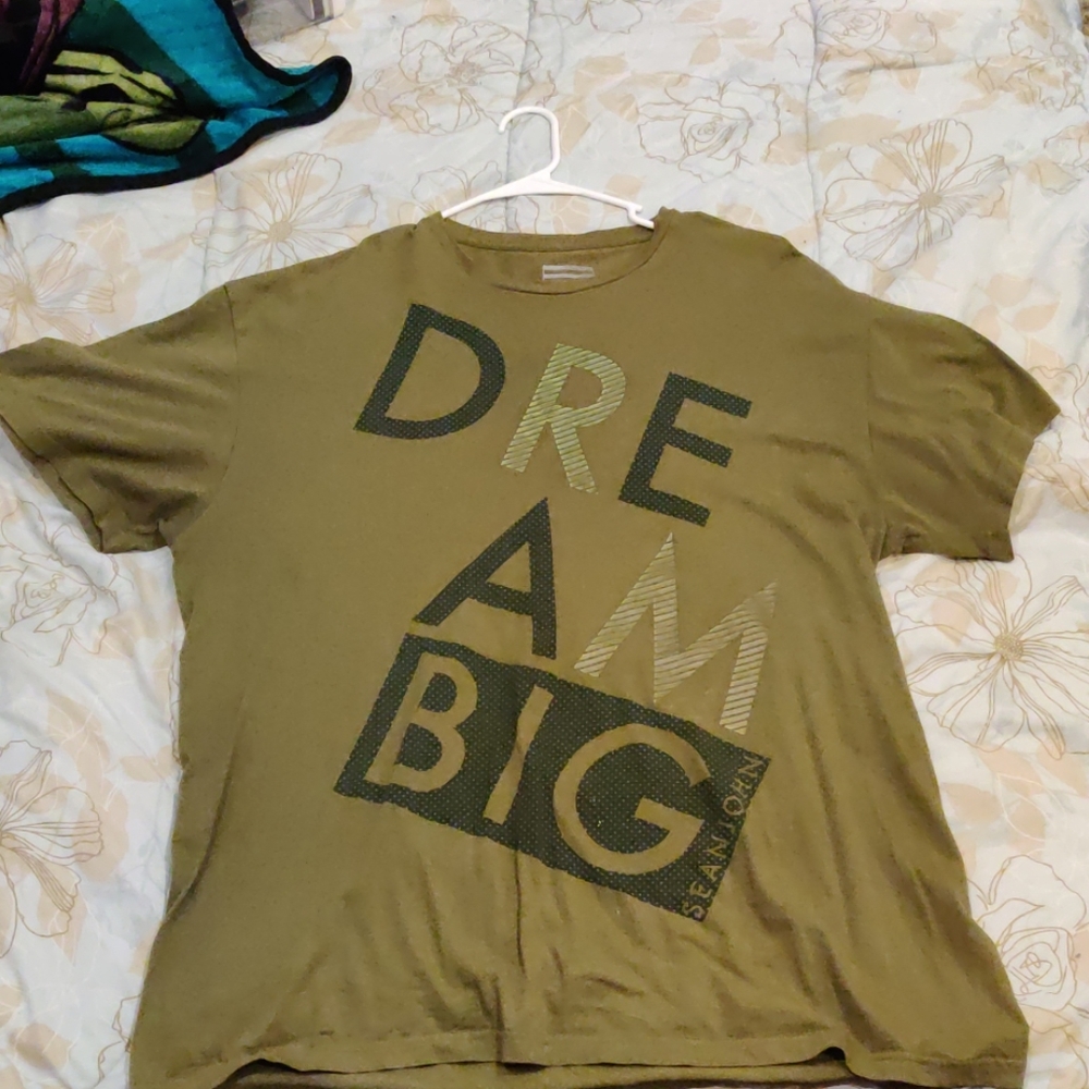 Sean John T shirt
